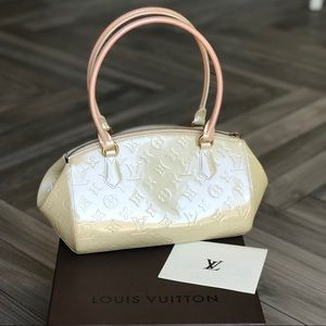 LOUIS VUITTON Sherwood Blanc Corail Vernis Bag PM